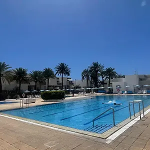https://oasis-costa-del-silencio.adeje-hotels.com
